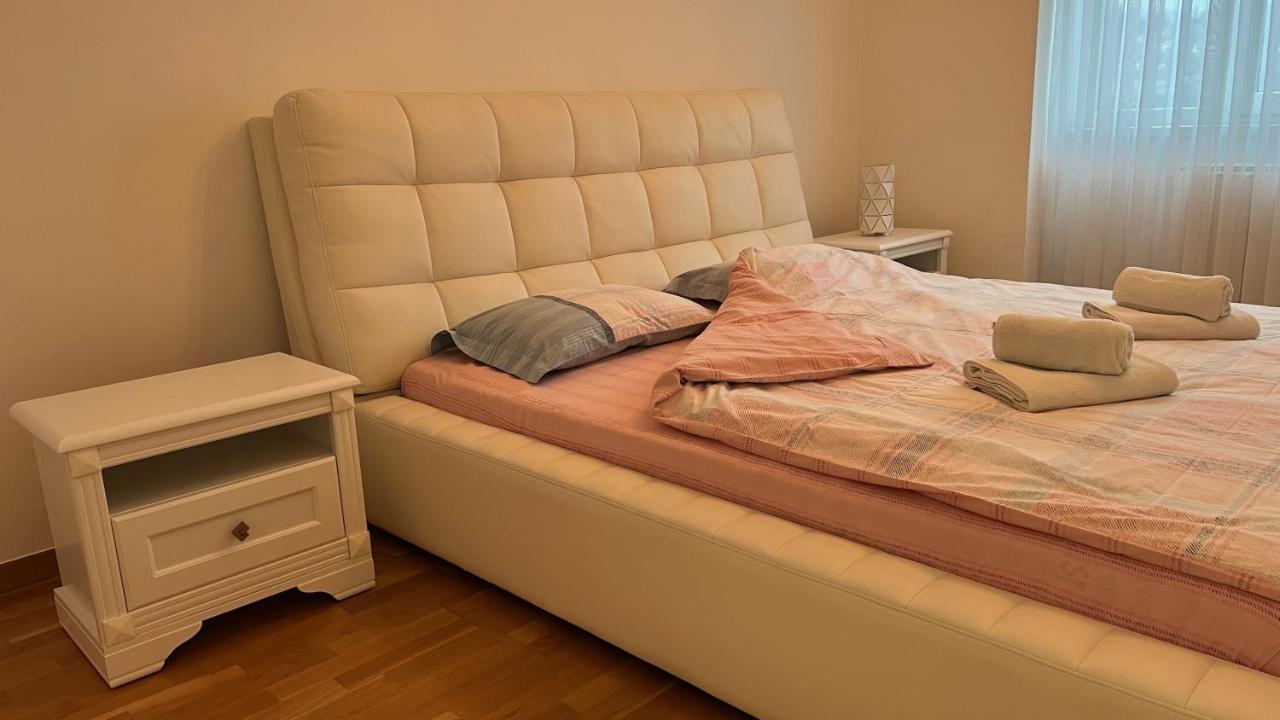 טוזלה Apartman Nejra מראה חיצוני תמונה