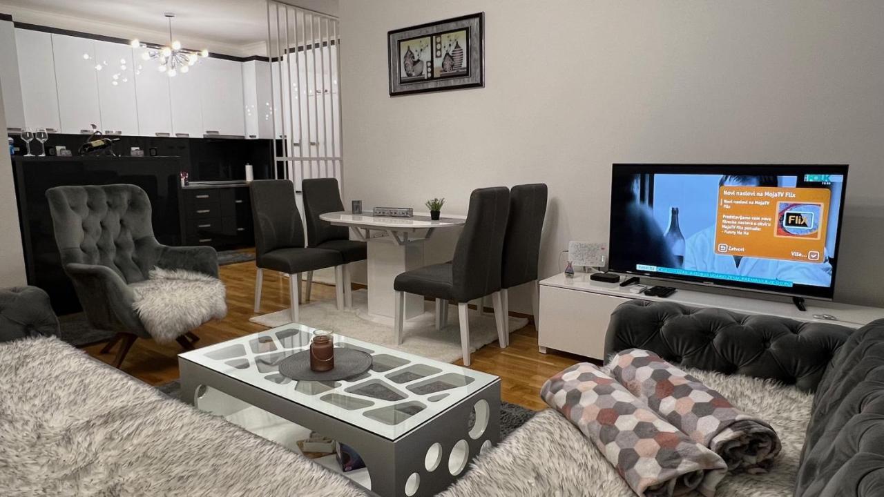 טוזלה Apartman Nejra מראה חיצוני תמונה